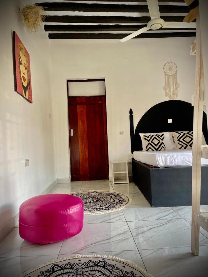 Villa Euphoria - Adults Only Паже Екстериор снимка