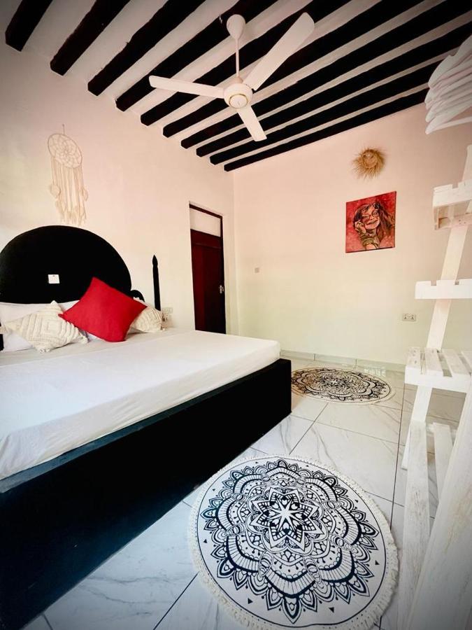 Villa Euphoria - Adults Only Паже Екстериор снимка