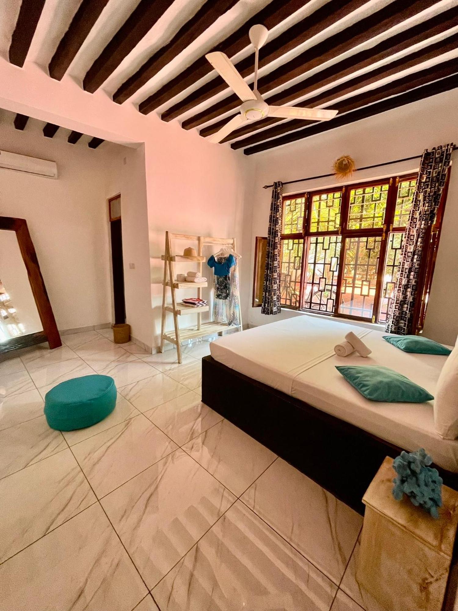 Villa Euphoria - Adults Only Паже Екстериор снимка